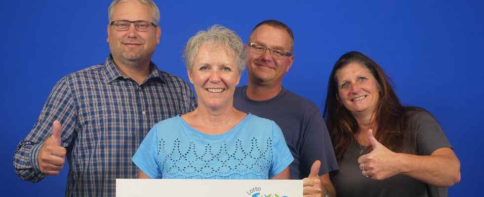 30 person group wins 1 million Lotto Max prize