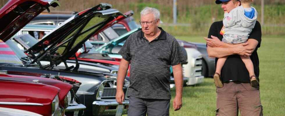 Car show helps jump start Sarnia area United Way campaign