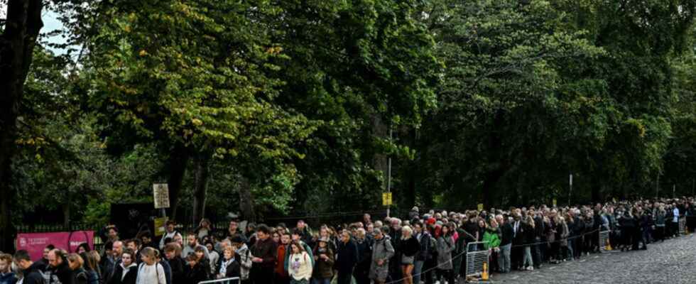 Day and night thousands of Britons bid farewell to the