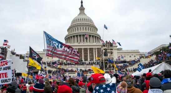 Elected officials and police chiefs on the extremist list