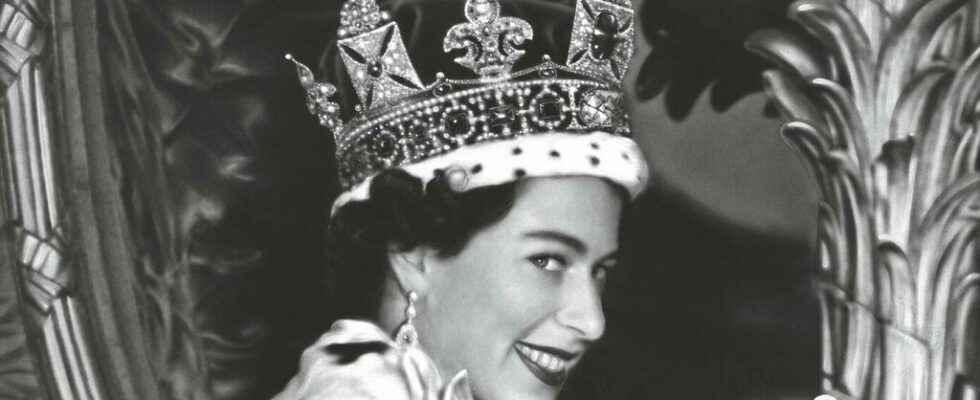 Elizabeth II a real photo novel