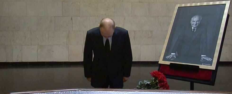 Gorbachev is buried but without Putins presence