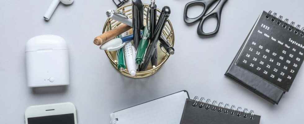 Office supplies for professionals the list of essentials