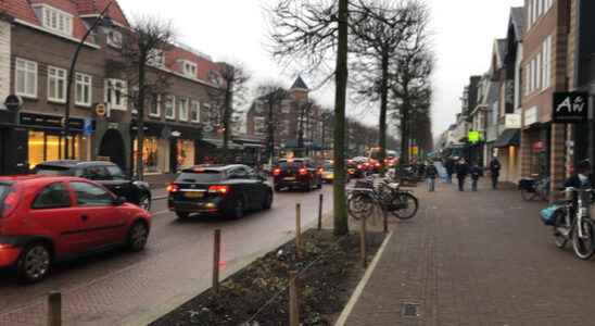 Stripe through traffic plan Slotlaan Zeist Not safe