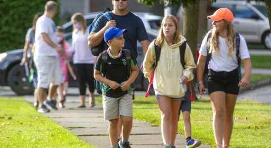 Take a pass on posting kids first day of school photo Police