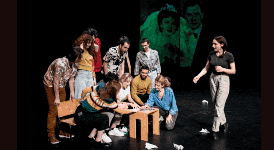 Theatre Mohamed El Khatib and the taboo of parental privacy