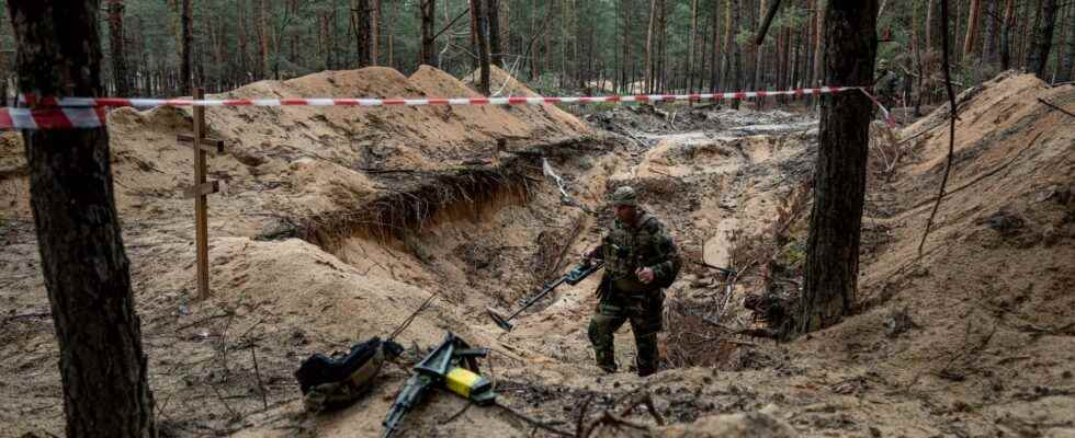 Ukraine Mass grave found in Izium