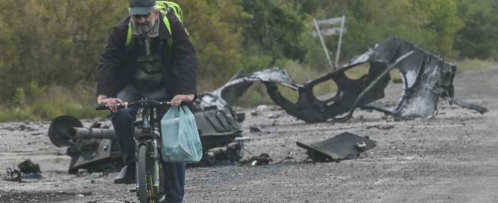 civilians flee fighting in eastern Ukraine