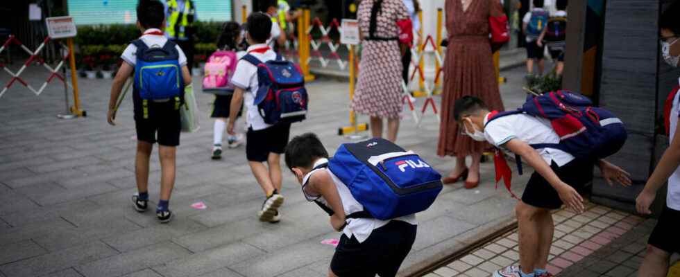 cooking and gardening on the program in China