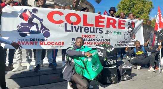 several hundred delivery men demonstrate in Paris against Uber Eats