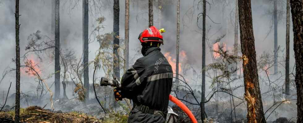 the fire fixed 1700 people evacuated back home