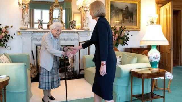 Liz Truss becomes the last prime minister to meet Queen Elizabeth II