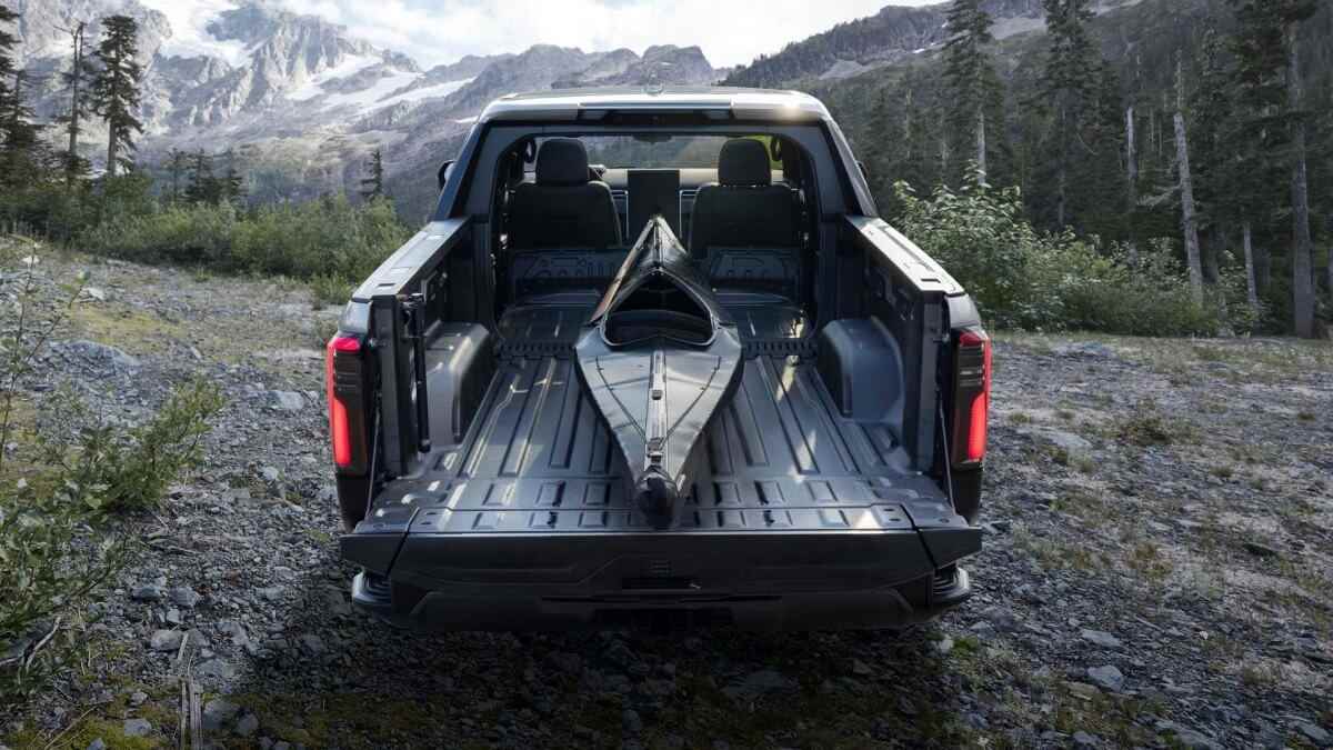 1666624152 7 GMC Sierra EV Denali Introduced