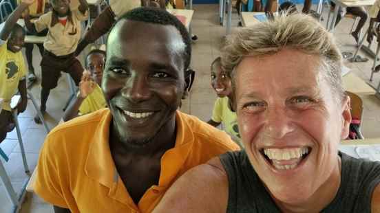 Baarnse Irene de Jong is helping to build a school