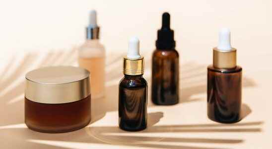 Breast cancer cosmetics for weakened skin