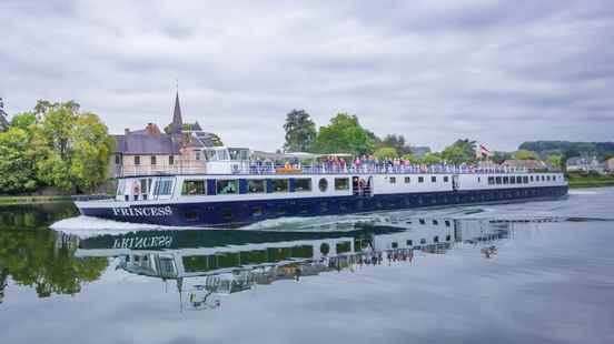 Bullet through the church Nieuwegein gets a reception ship for