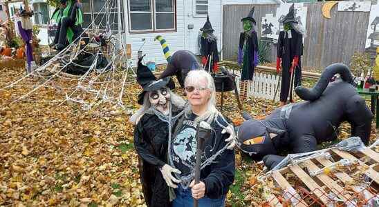 Halloween loving widow wont let vandals ruin fun for her and