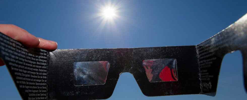 How to watch a solar eclipse