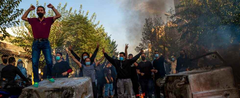 Iranian Revolutionary Guard Warning Last Day of Riots