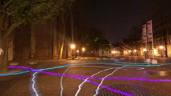 Light installation reveals the elephant paths on Domplein We hope