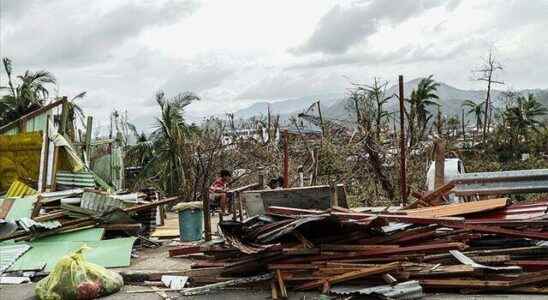 Storm hit the Philippines Many people died