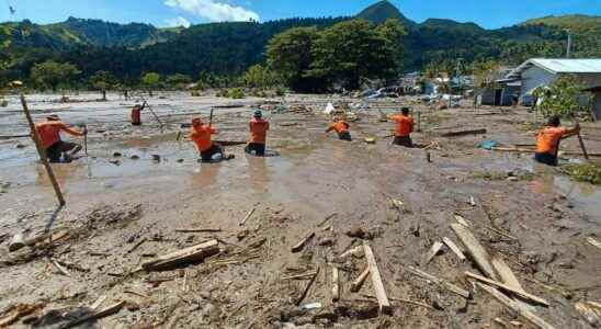 The death toll rises after landslides in the Philippines