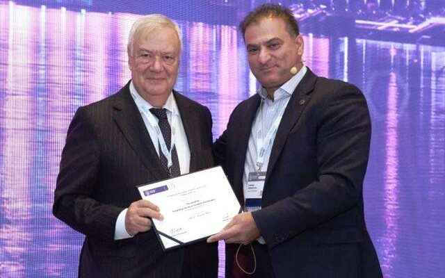 Another international award for the Turkish neurosurgeon