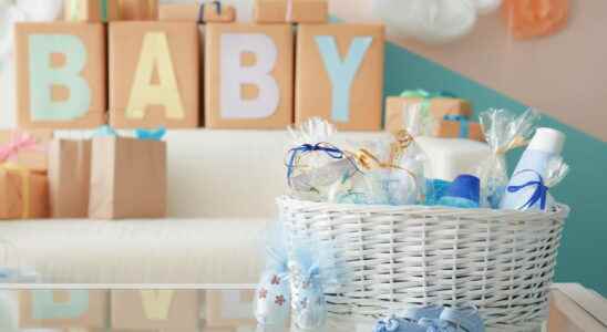 Birth gifts the best ideas to welcome baby