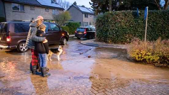 Burst water pipes and sinkholes in Soest Eemnes and Baarn