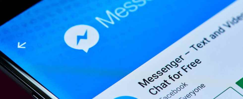 By default messages sent on Messenger by people who are