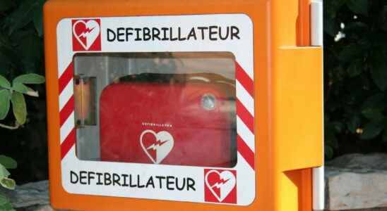 Cardiac defibrillator principle how to use it