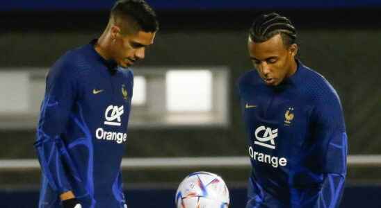 France team Kounde and Varane in the composition against Denmark