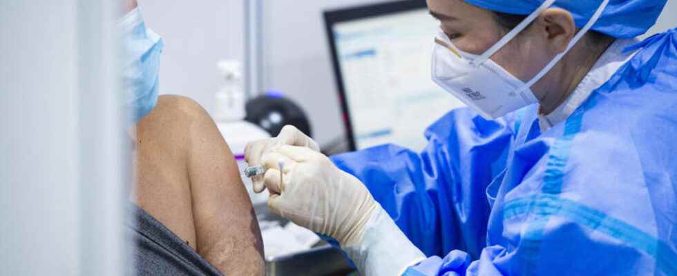 IMF urges China to vaccinate more and support economy