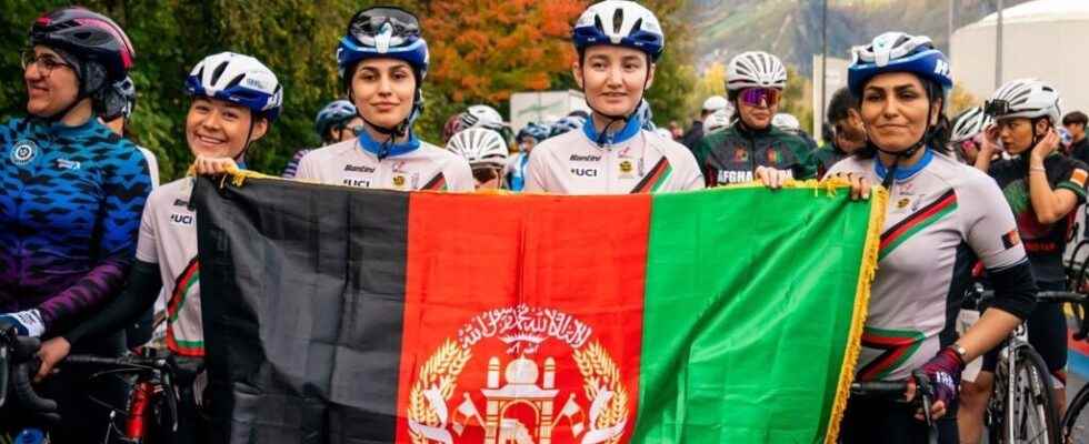 In Switzerland Afghan cyclists get back in the saddle