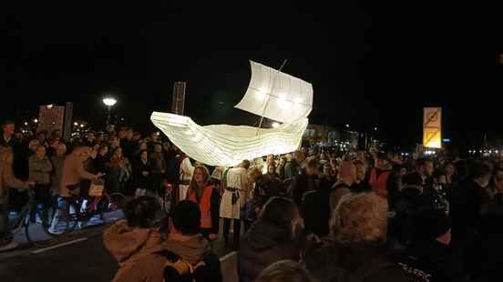 In pictures Utrecht celebrates Sint Maarten with a parade through