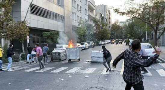 Mahsa Emini protests continue at universities in Iran