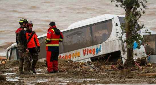 Major damage after landslides in southern Italy