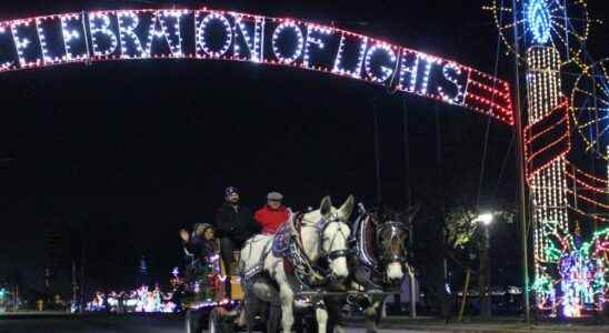 Near record crowd takes in Celebration of Lights opening ceremony