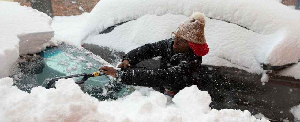 One and a half meters of snow buries New York