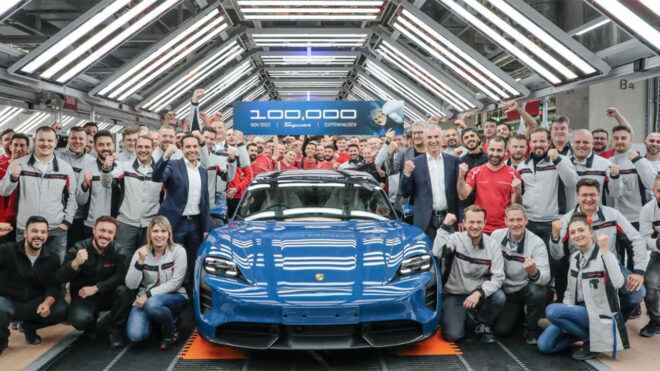 Porsche announced that it left 100000 behind with Taycan