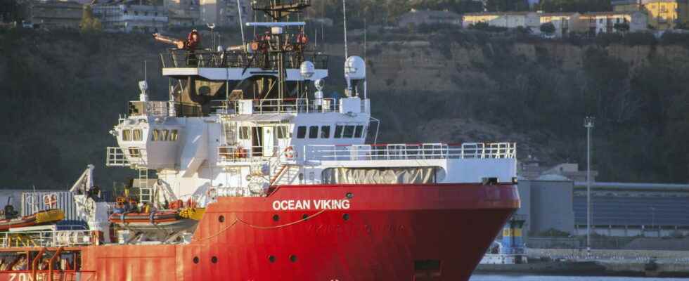 Will the Ocean Viking migrant boat dock in France The