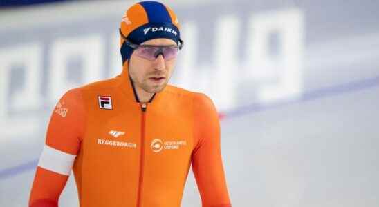 World Cup Bart Hoolwerf third on mass start Dijs also