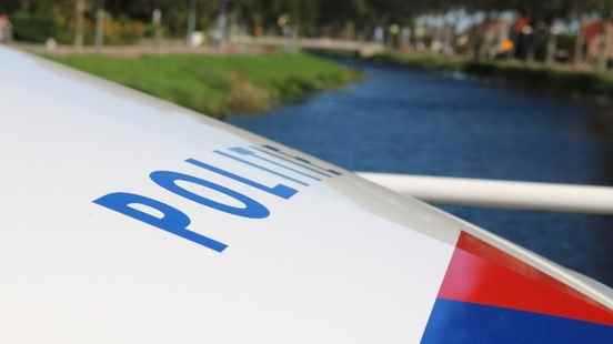 Agent on surfboard gives chase to swimming burglar from Utrecht