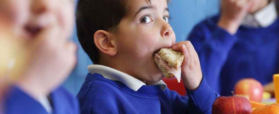 Autism Olivier 10 reinstated in the canteen after being excluded