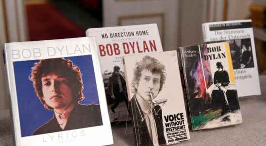 Bob Dylan and the dedication affair an Anglo Saxon drift