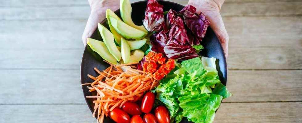 Colorectal cancer adopting a vegetable diet would reduce the risk