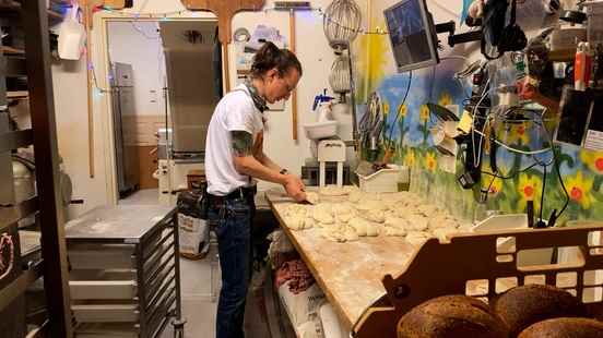 Magic with flour salt and water in search of French