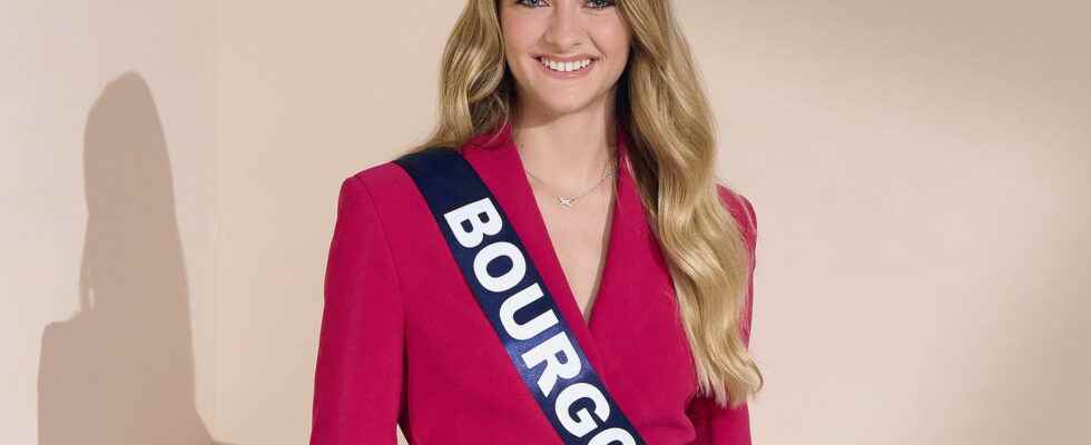 Miss Burgundy 2022 Lara Lebretton nurse and world champion