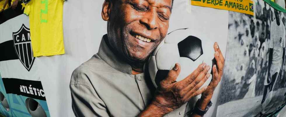 Pele his family speaks what is his state of health