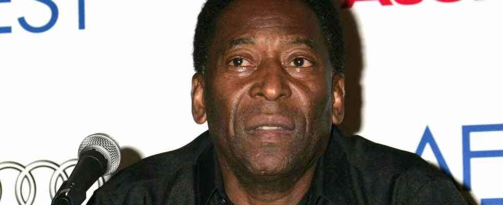 Pele weakened by cancer a fragile state of health